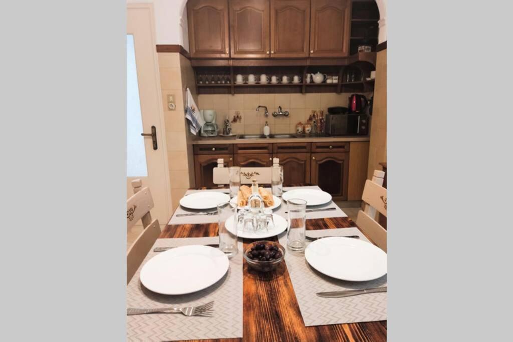 Apartment 95 M2, Center Of Sitia, Wifi, 350M Beach Luaran gambar