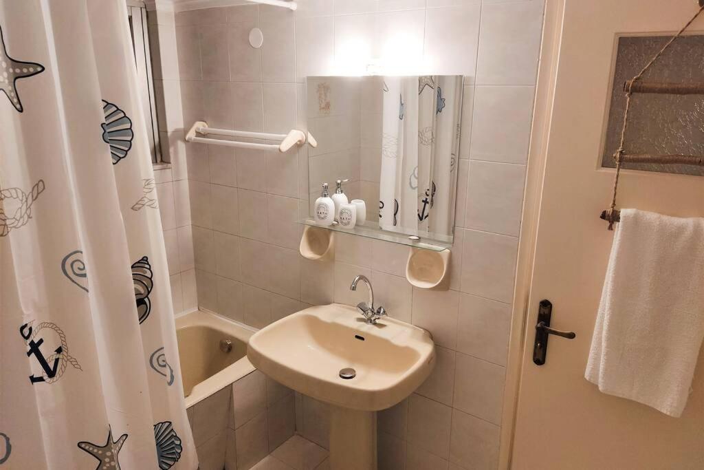 Apartment 95 M2, Center Of Sitia, Wifi, 350M Beach Luaran gambar